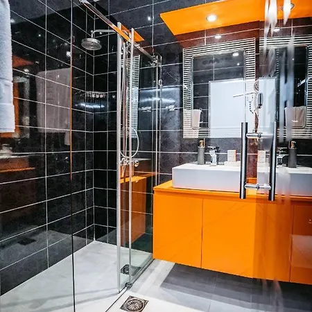 Magico & Lägenhetshotell 3*